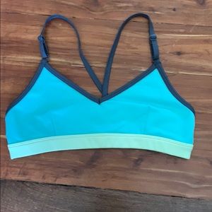 Alo sports bra
